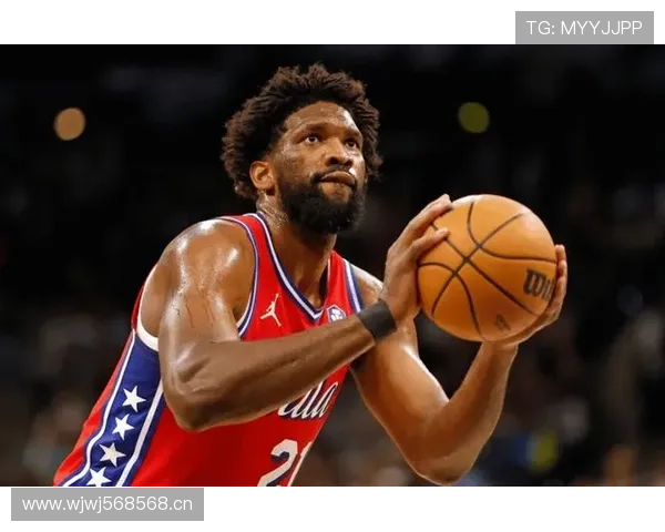 恩比德休赛期天天吃牛排配红酒，训练师说他体脂比超模还低