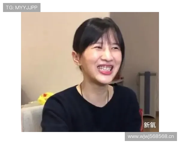 崔家溪拎着名牌包去菜市场，隔壁大妈的表情把我笑趴下